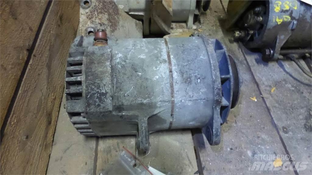 CAT 826G Motorok