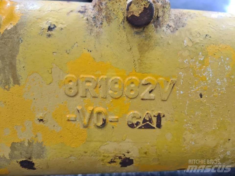 CAT 928F Váltók