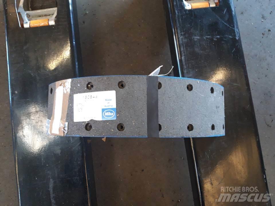 CAT 950 Lánctalpak, láncok és futóművek