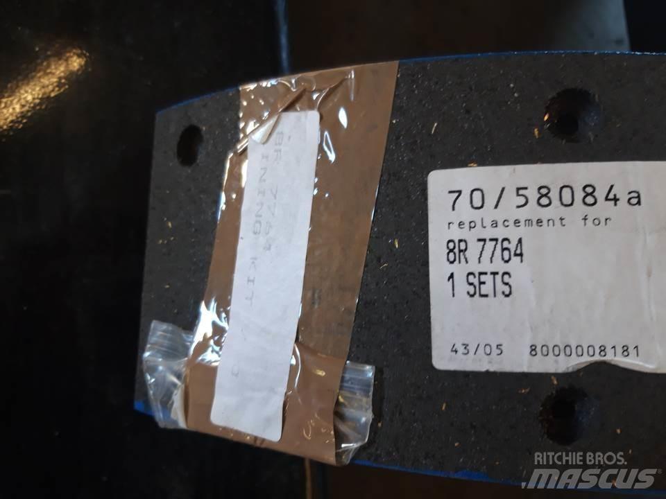 CAT 950 Lánctalpak, láncok és futóművek