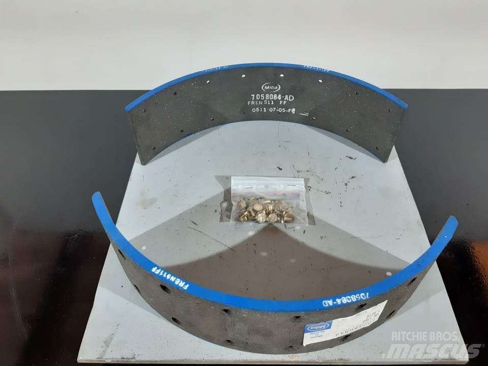 CAT 950 Lánctalpak, láncok és futóművek