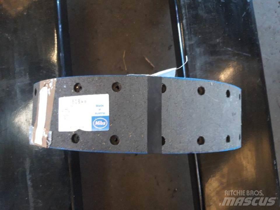 CAT 950 Lánctalpak, láncok és futóművek