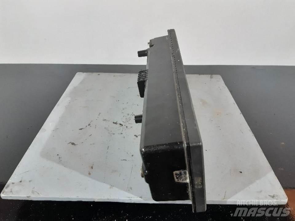 CAT 950F Vezetőfülke és belső tartozékok