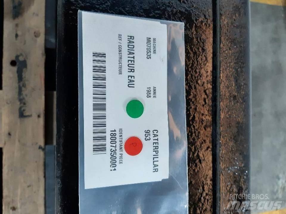 CAT 953 Motorok