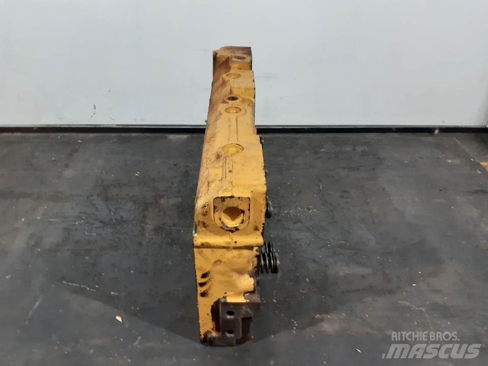 CAT 963 Motorok