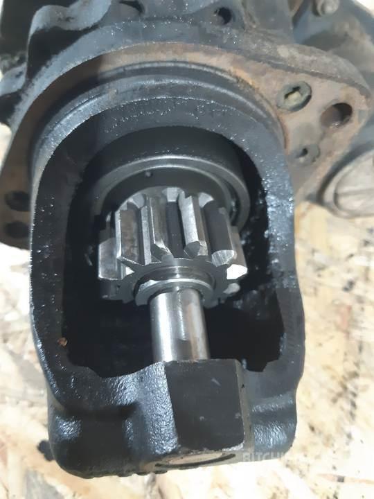 CAT 963B Motorok