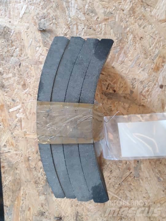 CAT 966C Lánctalpak, láncok és futóművek