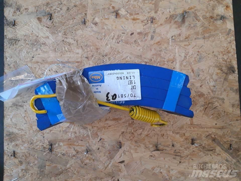 CAT 966D Lánctalpak, láncok és futóművek