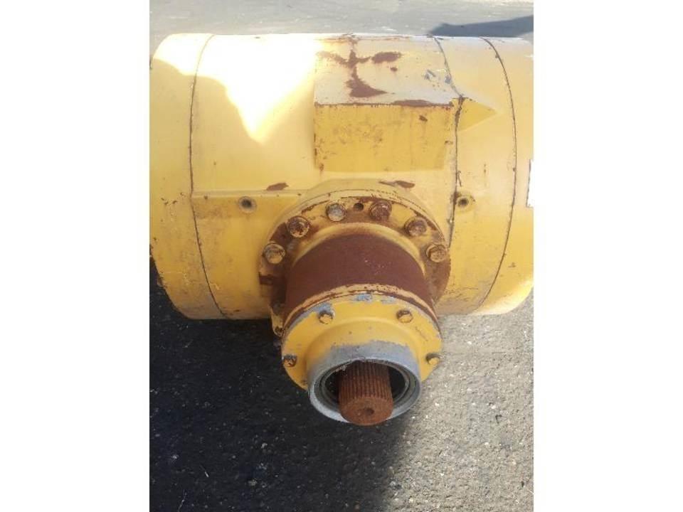 CAT 966H Váltók