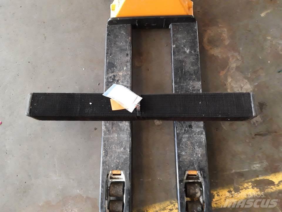 CAT 970F Motorok