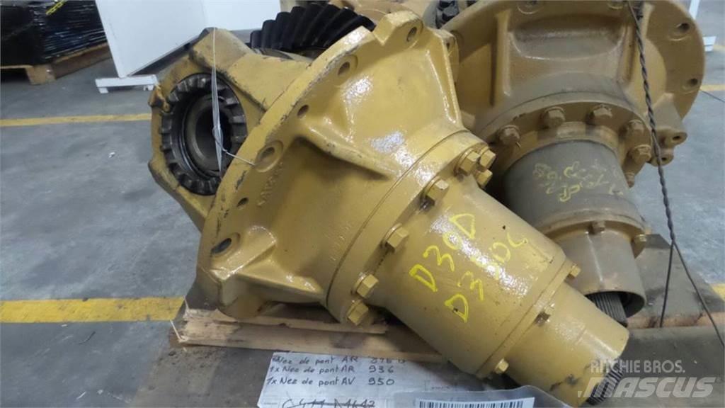 CAT D30D Váltók