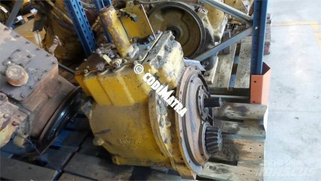 CAT D7E Váltók