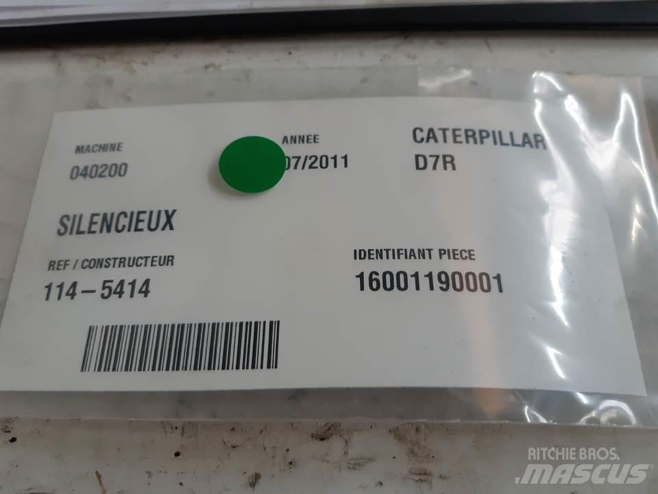 CAT D7R Motorok