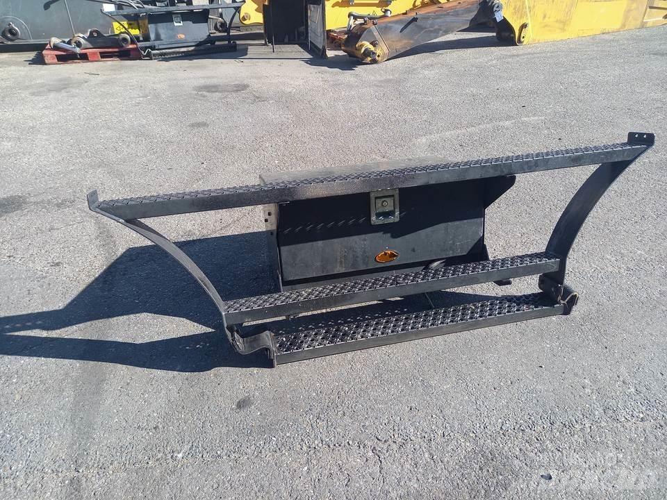 CAT M320F Vezetőfülke és belső tartozékok
