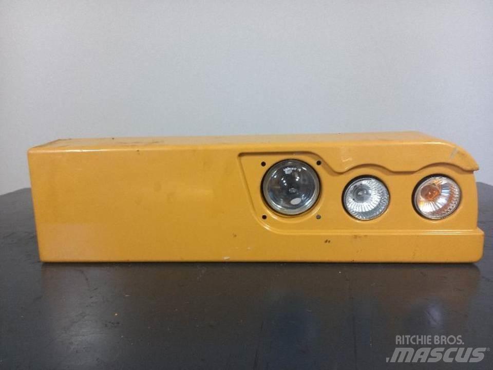 CAT M320F Vezetőfülke és belső tartozékok