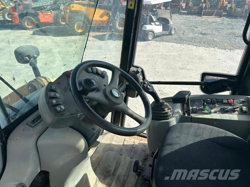 CAT 908H Gumikerekes homlokrakodók