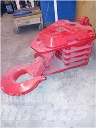 Lorain MCH 230E Terepdaruk