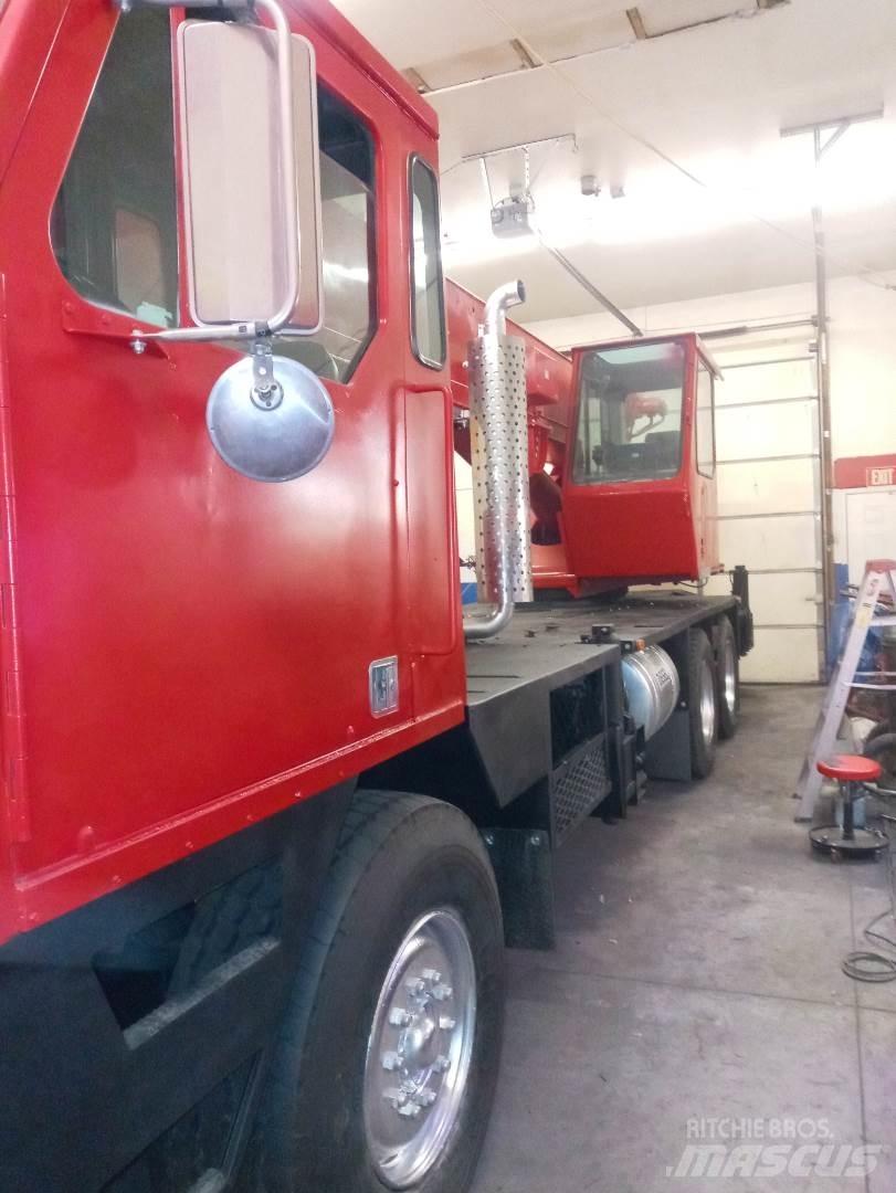 Lorain MCH 230E Terepdaruk