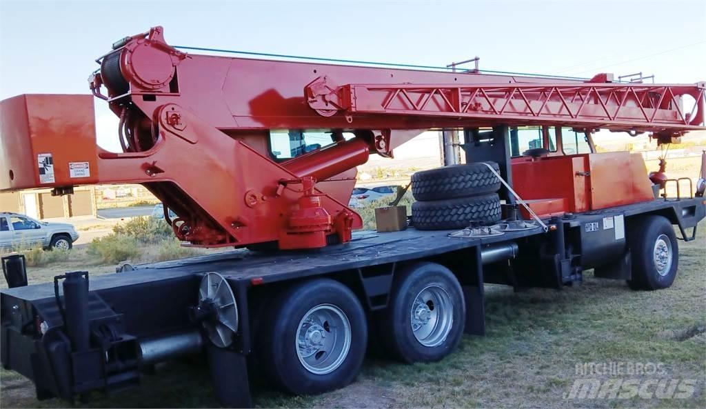 Lorain MCH 230E Terepdaruk