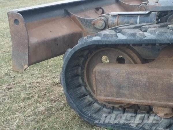 Bobcat 444 Lánctalpas kotrók