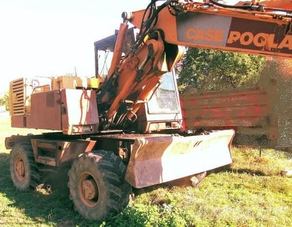 CASE 688 (Poclain) Gumikerekes kotrók
