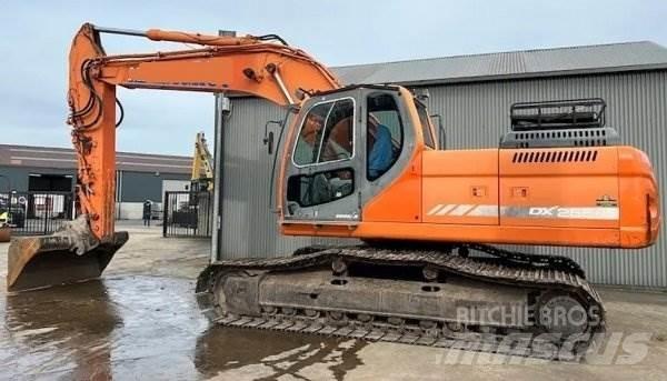 Doosan DX 255 LC Lánctalpas kotrók