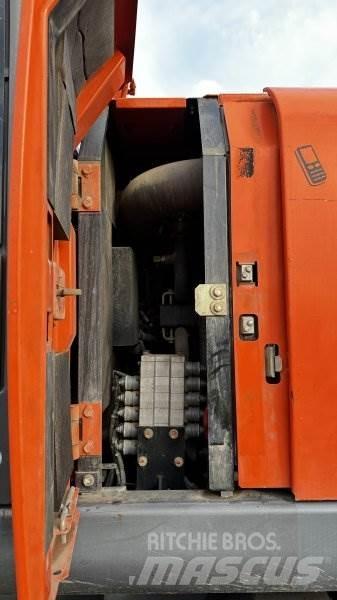 Hitachi ZX 170W-3 Gumikerekes kotrók