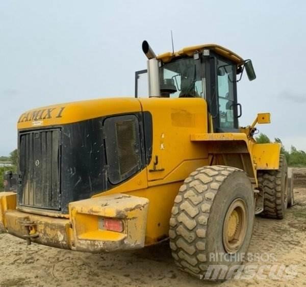 JCB 456 + Weighlog 10 Gumikerekes homlokrakodók