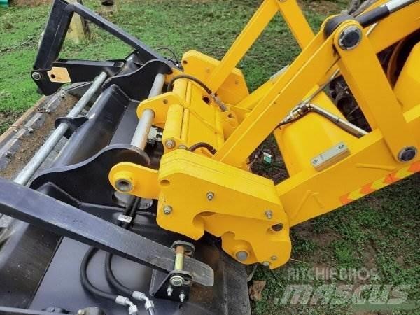 JCB 4CX +Piling Master Kotrórakodók