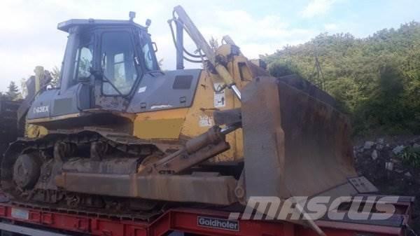 Komatsu D65 EX-12 lánctalpas dózerek