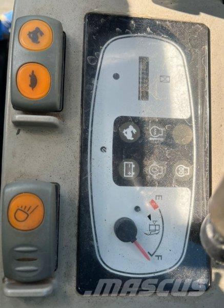 Komatsu PC 16 R-3HS Mini kotrók < 7t