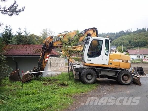 Liebherr A 314 Gumikerekes kotrók