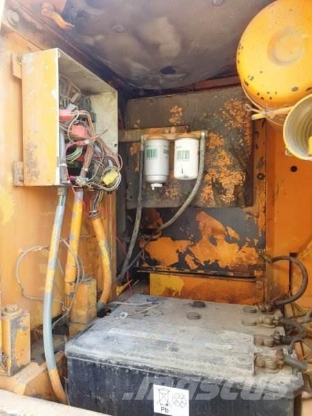 Liebherr R900 B Lánctalpas kotrók