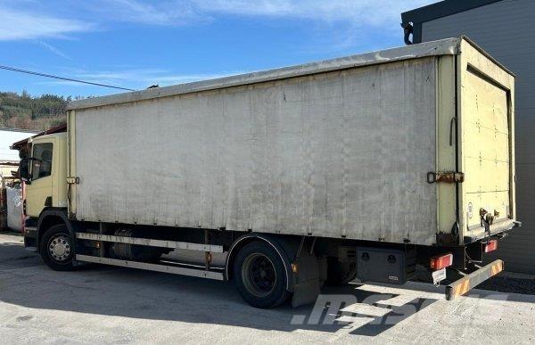 Scania P230 LB Platós / Ponyvás teherautók