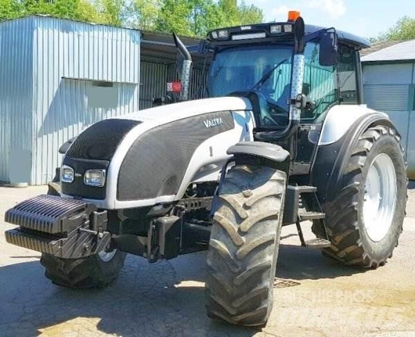 Valtra T190 Traktorok
