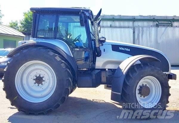 Valtra T190 Traktorok