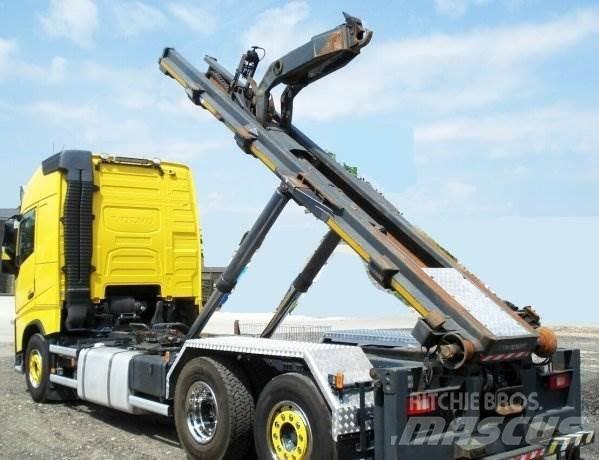 Volvo 500 +Combi-Lift Horgos rakodó teherautók
