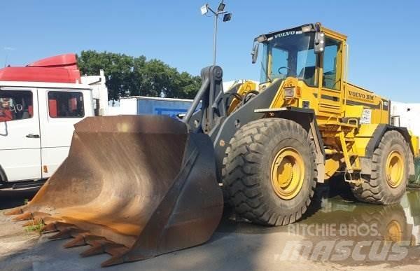 Volvo BM L 150 Gumikerekes homlokrakodók