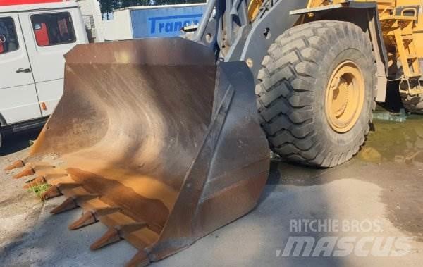 Volvo BM L 150 Gumikerekes homlokrakodók