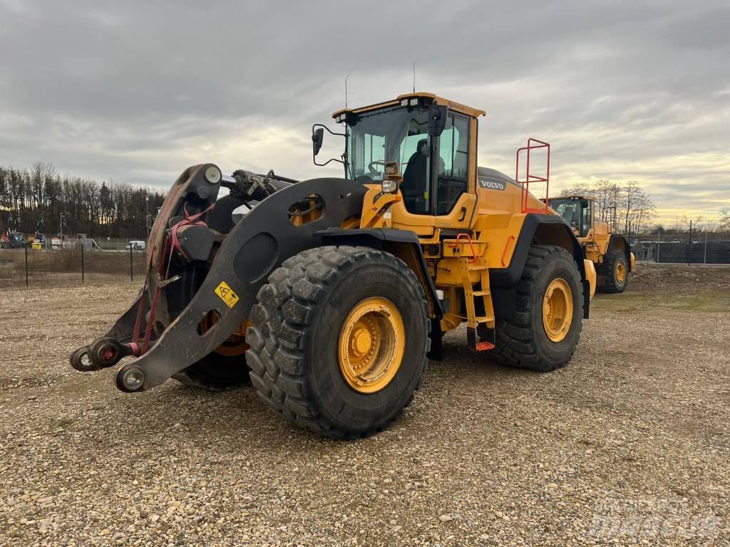 Volvo L 260 H Gumikerekes homlokrakodók