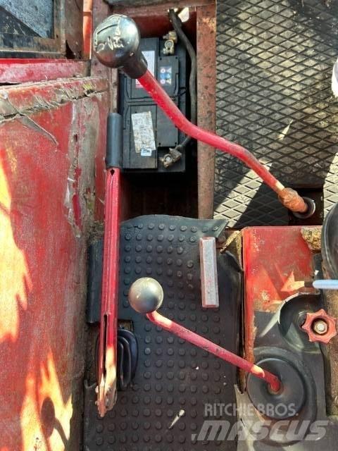 International 955-A Traktorok
