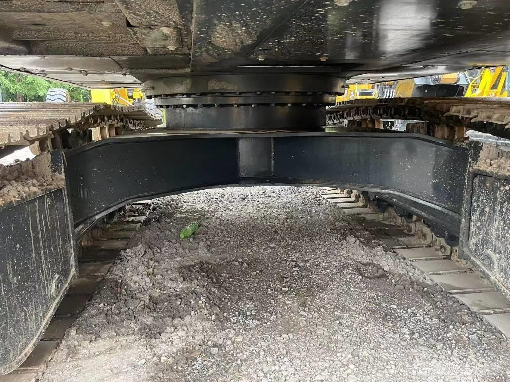 Hyundai R220 Lánctalpas kotrók