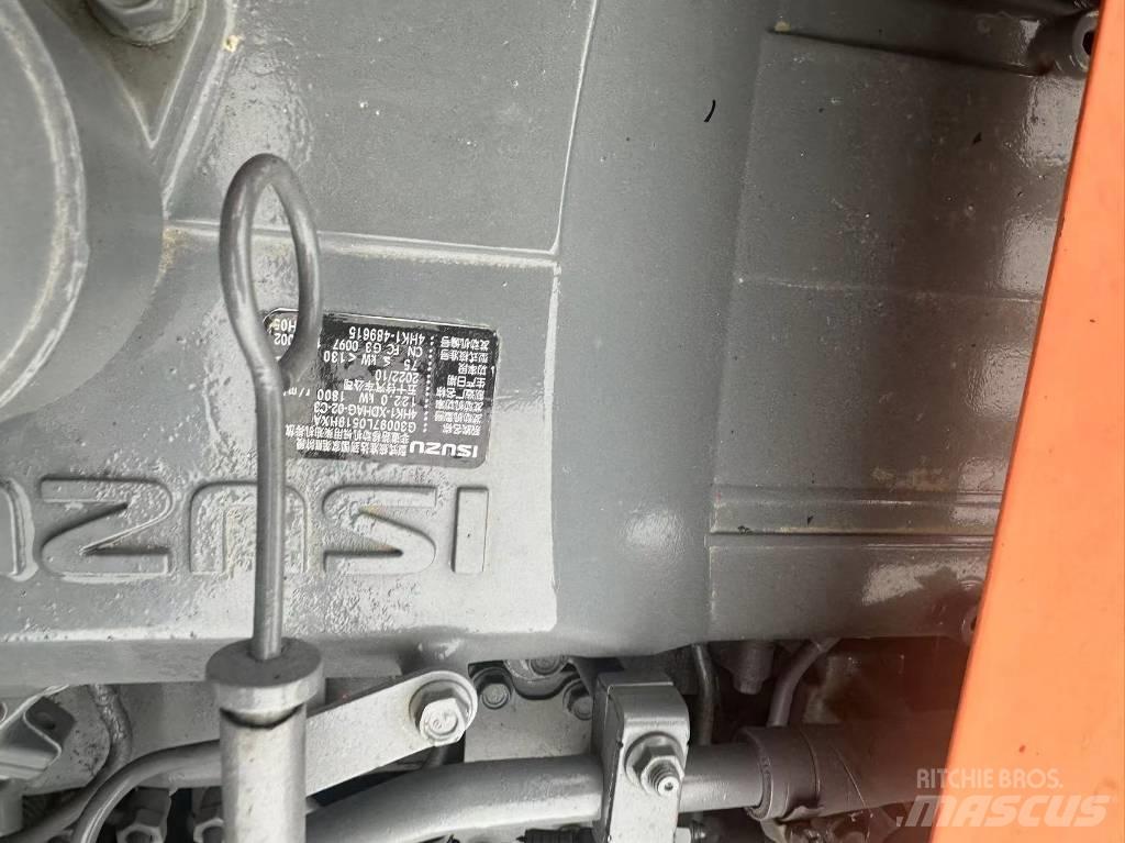 Hitachi ZX 240 Lánctalpas kotrók