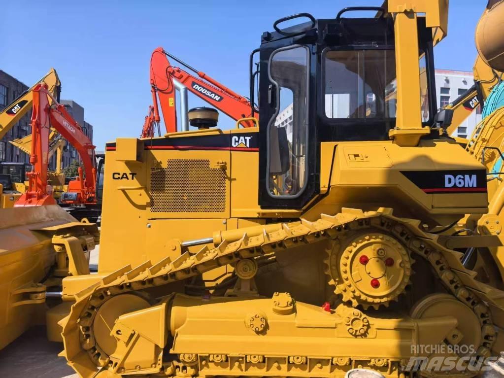 CAT D 6 M XL lánctalpas dózerek