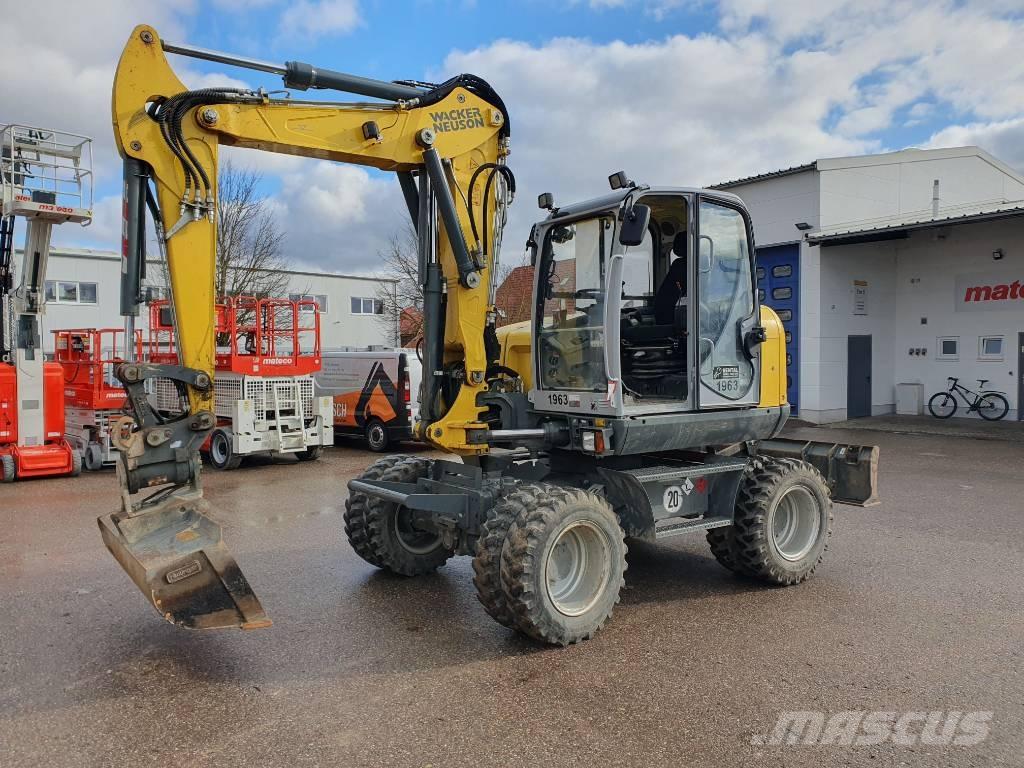 Wacker Neuson EW100 Gumikerekes kotrók