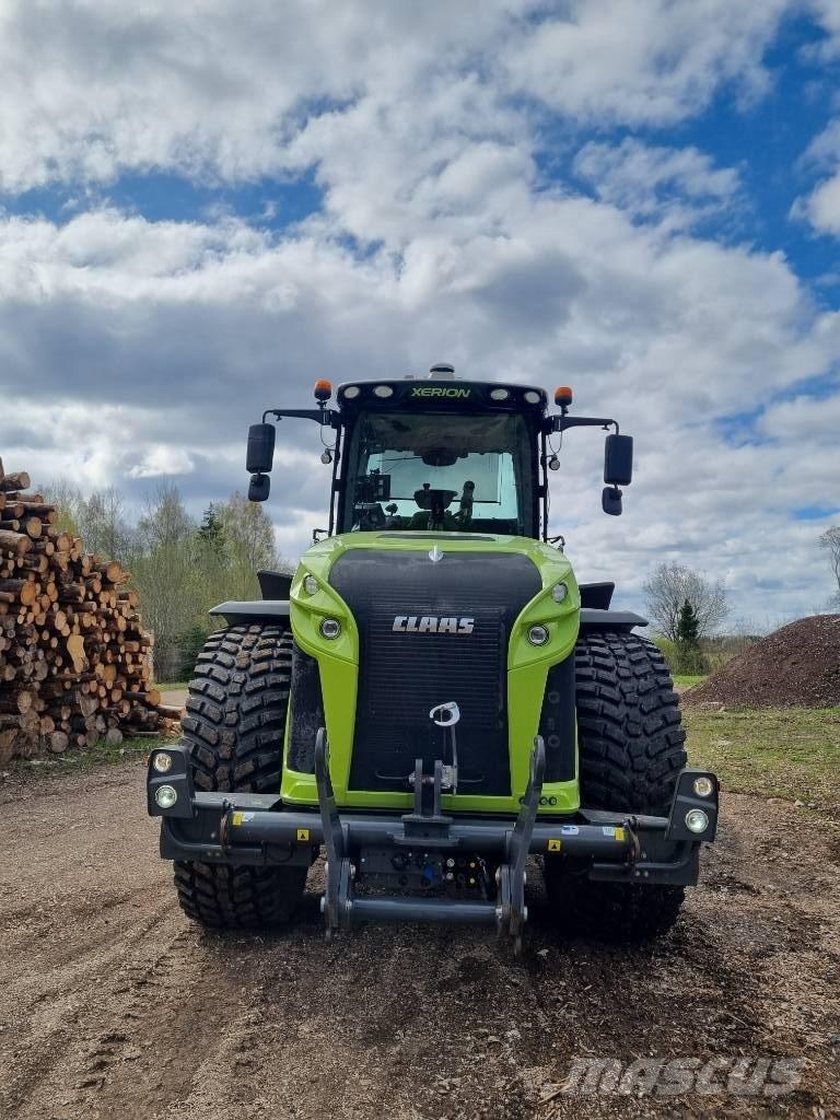 CLAAS XERION 4000VC Traktorok