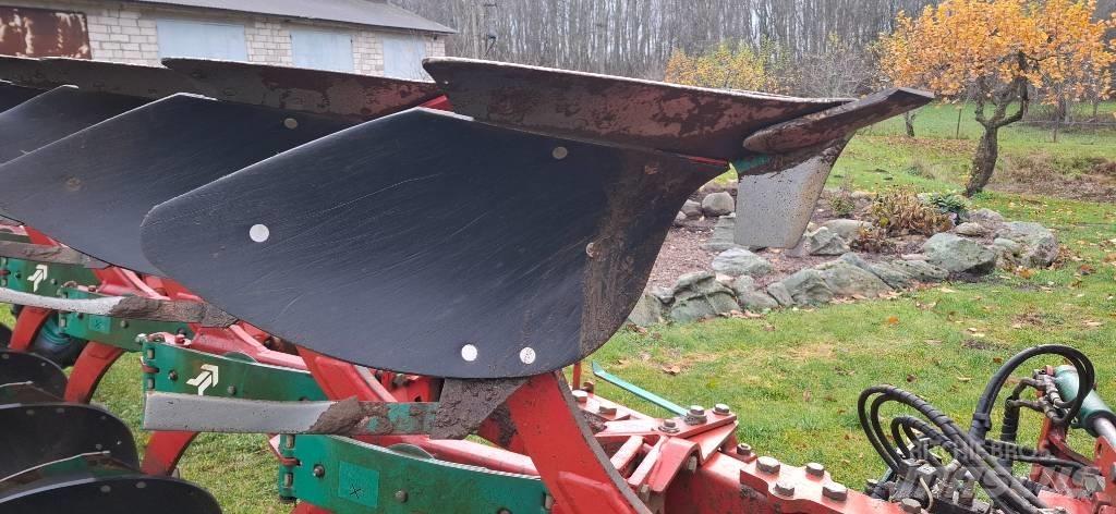 Kverneland Ecomat Váltvaforgató ekék