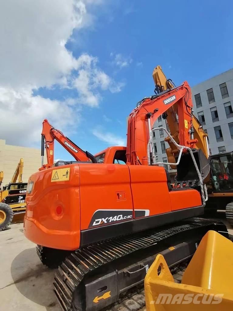 Doosan DX 140 Lánctalpas kotrók