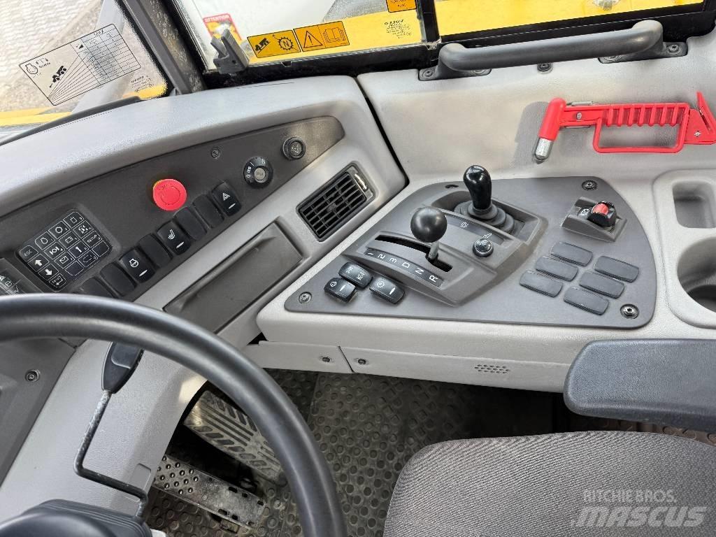 Volvo A 25 G Csuklósdömperek