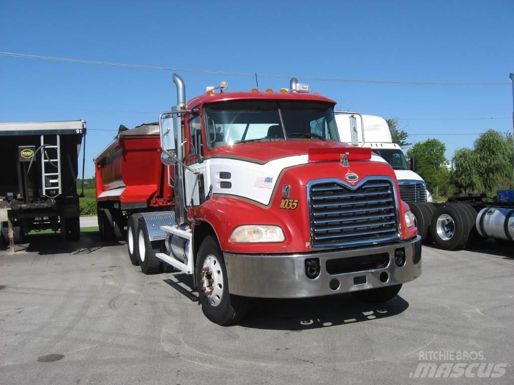 Mack CXN 613 Nyergesvontatók